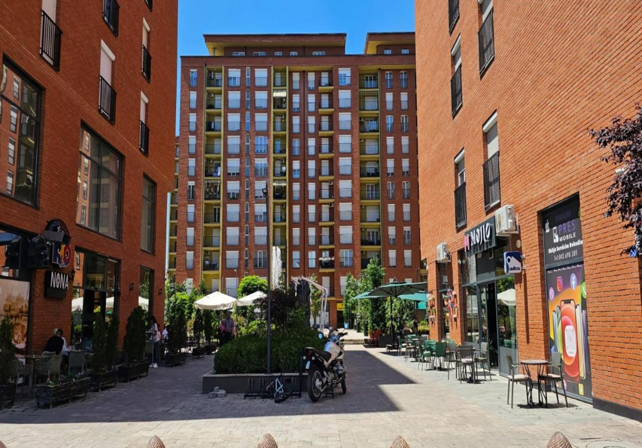Superb 1 Bedroom In The Best Zone Of The City. Ferizaj Exteriör bild