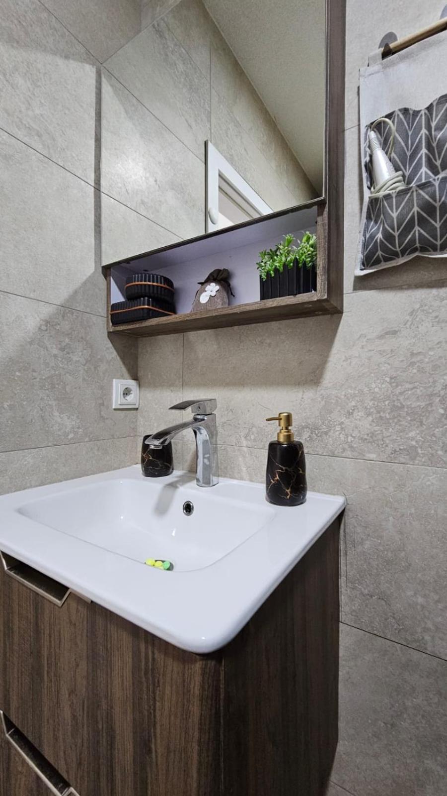 Superb 1 Bedroom In The Best Zone Of The City. Ferizaj Exteriör bild