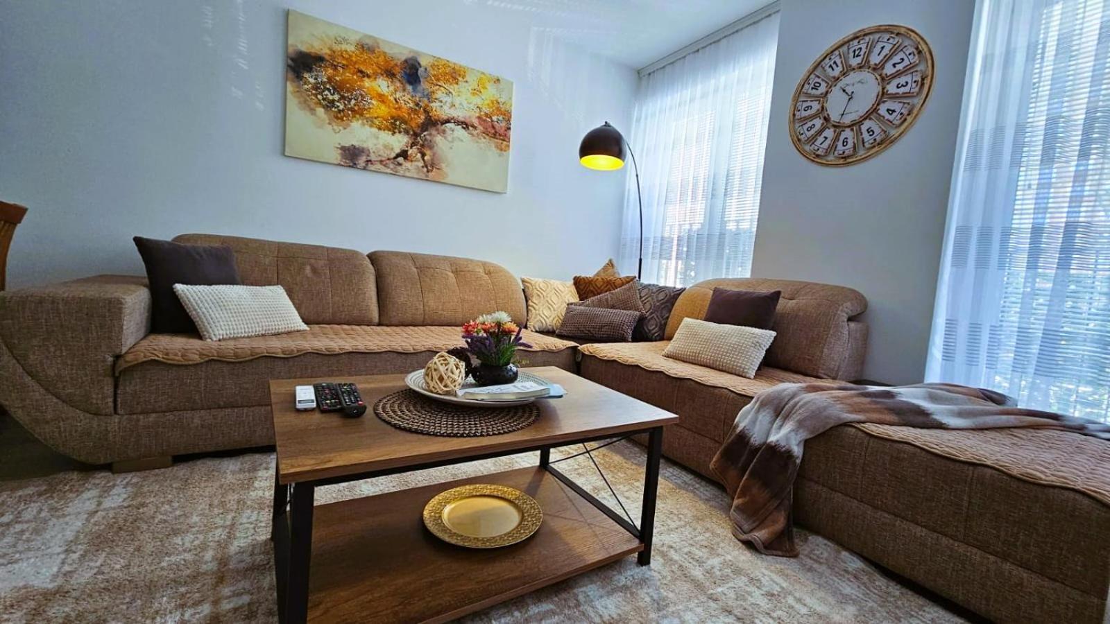 Superb 1 Bedroom In The Best Zone Of The City. Ferizaj Exteriör bild