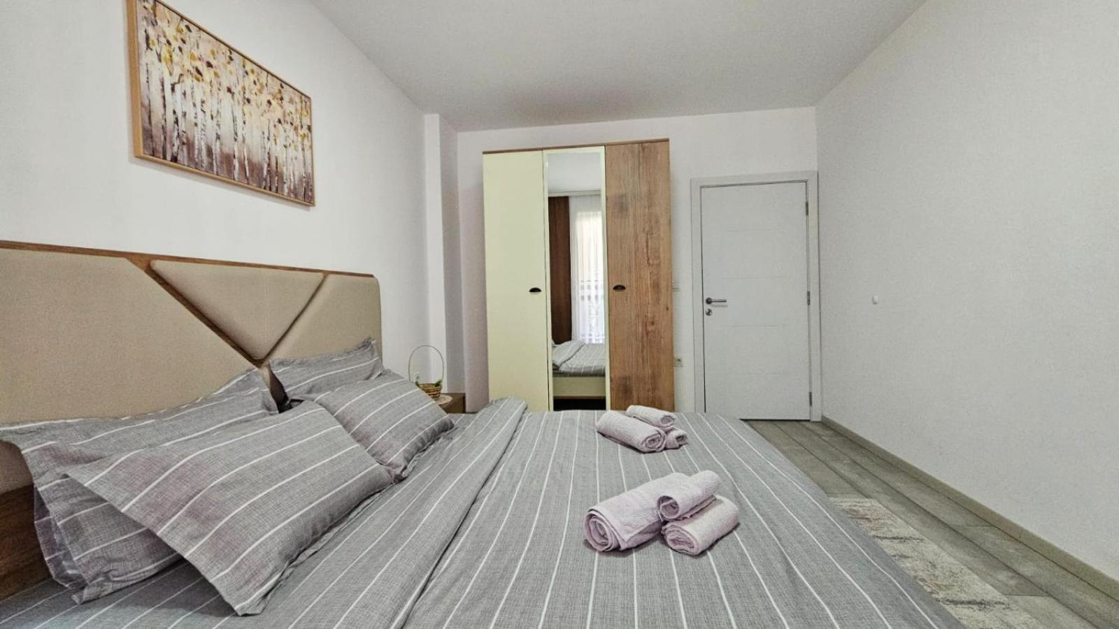 Superb 1 Bedroom In The Best Zone Of The City. Ferizaj Exteriör bild
